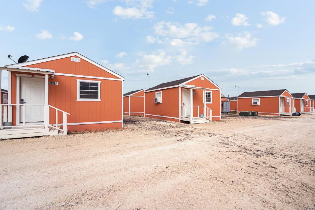 The Resource Inn -Big Lake Tx Εξωτερικό φωτογραφία