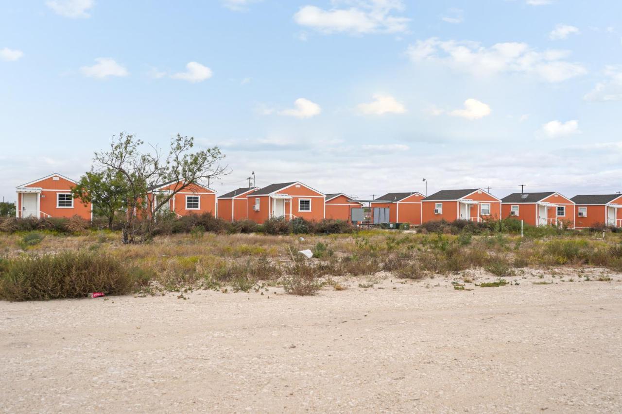 The Resource Inn -Big Lake Tx Εξωτερικό φωτογραφία