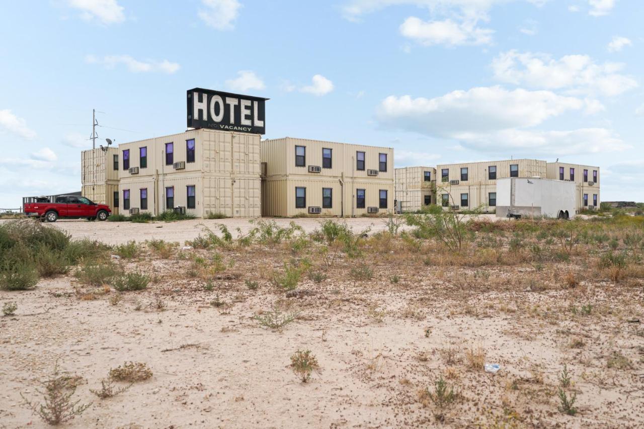 The Resource Inn -Big Lake Tx Εξωτερικό φωτογραφία